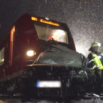 Bis zu 30 Zentimeter Schnee: Glätte, Unfälle, Staus: Der Schwarzwald versinkt im Schneechaos