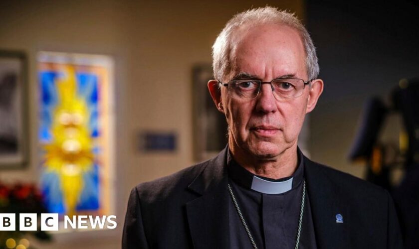 Bishop calls on Welby to resign over Church abuse scandal