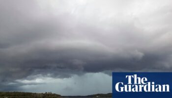 BoM issues severe weather warnings across eastern Australia as thunderstorms bring power outages