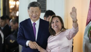 China continúa expandiendo su huella en América Latina: Xi Jinping inaugura un mega puerto en Perú