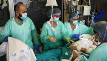 Coordinación militar y altas dosis de humanidad: Así se trabaja para salvar vidas en la Unidad de Grandes Quemados del Hospital de Getafe