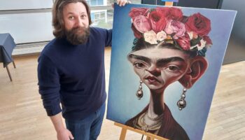 De Jean Dujardin à Frida Kahlo, cet artiste val-de-marnais caricature « pour faire redécouvrir la personne »