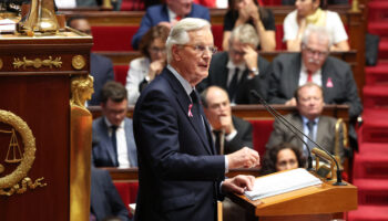 Dérapage budgétaire : à l’Assemblée, les macronistes veulent régler leurs comptes avec Michel Barnier