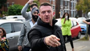 Derrière les émeutes de cet été, Tommy Robinson, le nouveau trublion de l’extrême droite britannique