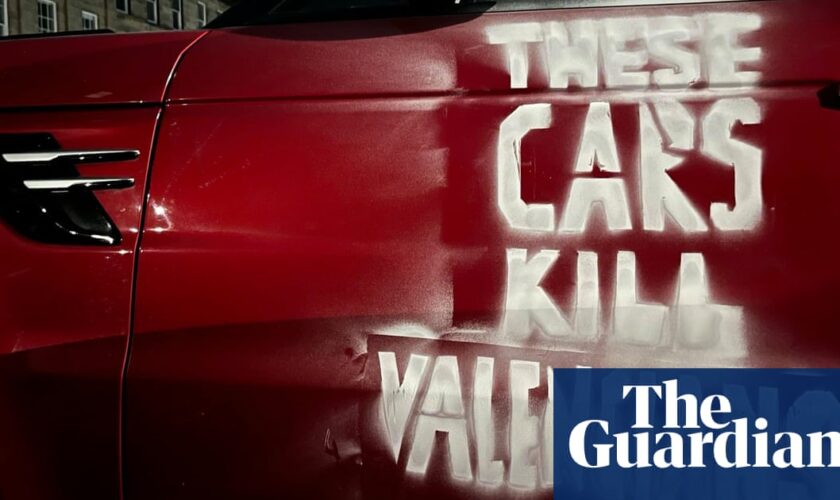 Edinburgh activists target SUVs in solidarity with Spain’s flood victims