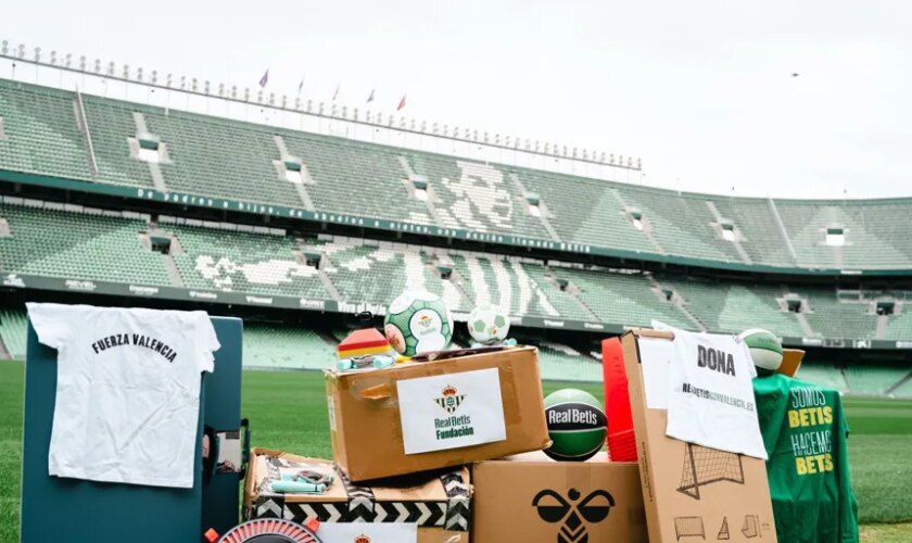 El Betis entregará material deportivo a un colegio de Alfafar en su visita a Valencia