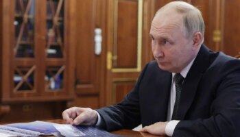 El Kremlin desmiente que Putin llamase a Trump, ¿con quién ha hablado el futuro presidente?