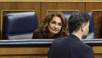 El PSOE ofrece a sus aliados primar a las CCAA más prósperas en el reparto del dinero del impuesto bancario con guiño a Cataluña