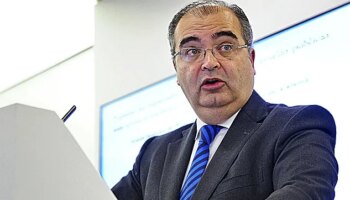 El juez Calama envía juicio al ex presidente del Banco Popular  Ángel Ron, a 12 directivos y a PwC por estafa a los inversores en la ampliación de capital de 2016