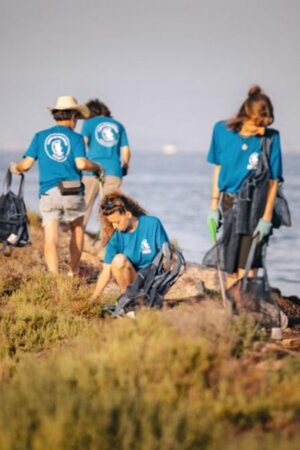 Engagement associatif, thérapies dans la nature, groupes de parole… Cinq remèdes contre l’éco-anxiété