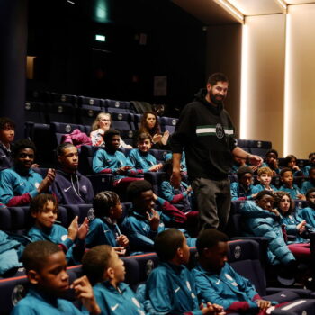 « Essayez, osez, ratez ! » : le message de Nikola Karabatic aux jeunes du centre de formation du PSG