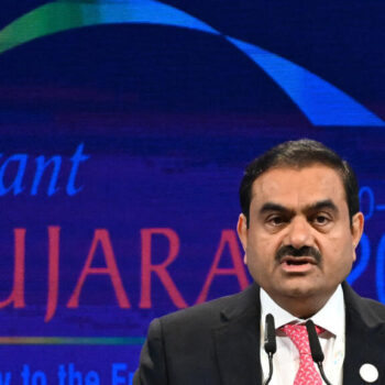 États-Unis : le magnat indien de l'énergie Gautam Adani inculpé dans une affaire de pots-de-vin