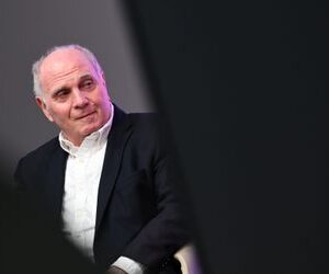 FC Bayern München: Uli Hoeneß verspricht bereits den Meistertitel