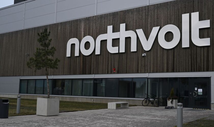 Northvolt ringt seit längerem mit seinen Finanzen. (Archivbild) Foto: Britta Pedersen/dpa