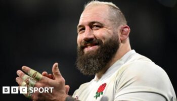 Jo Marler applauds the England fans