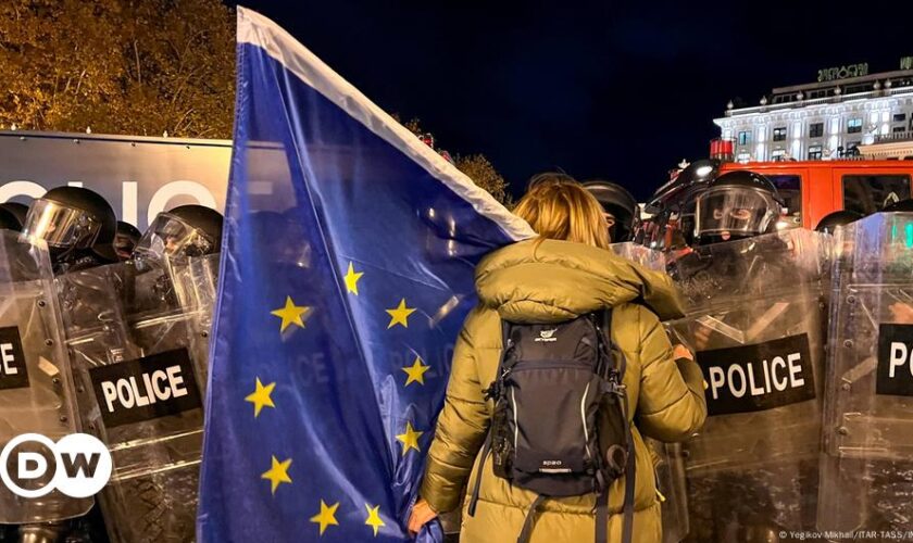 Georgien: Proteste gegen Stopp der EU-Beitrittsgespräche