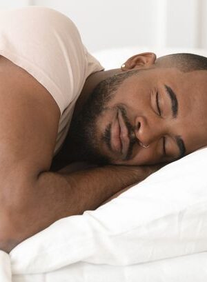 Going to sleep at same time every night can reduce your risk of a stroke