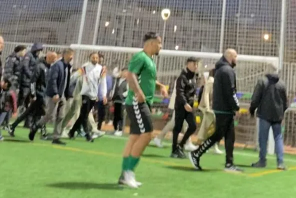 Heridos siete jugadores de un equipo de fútbol de Coslada tras ser agredidos por futbolistas y aficionados del equipo rival en Alcalá