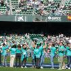 Homenaje a las remeras y los remeros tras sendos triunfos en la Regata Sevilla - Betis