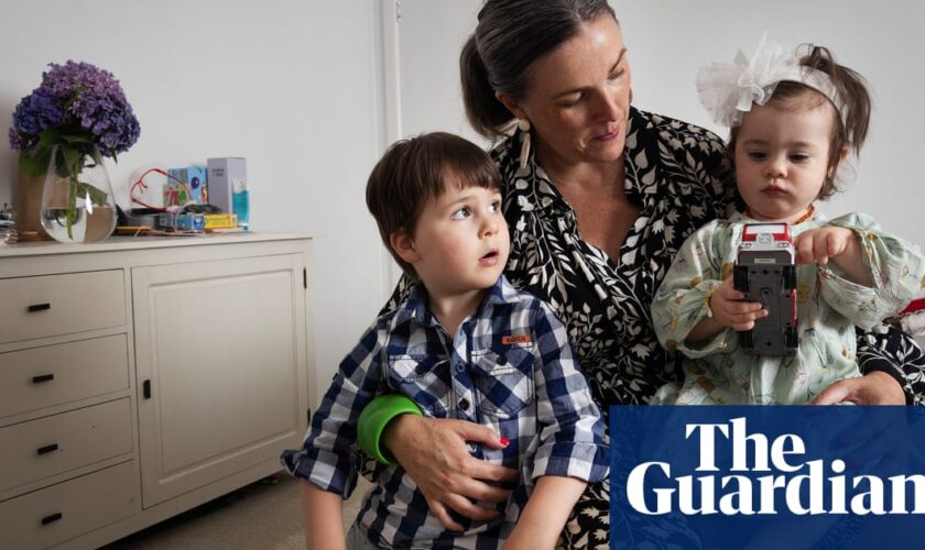 IVF clinics brace for Christmas rush after sudden rebate change in NSW