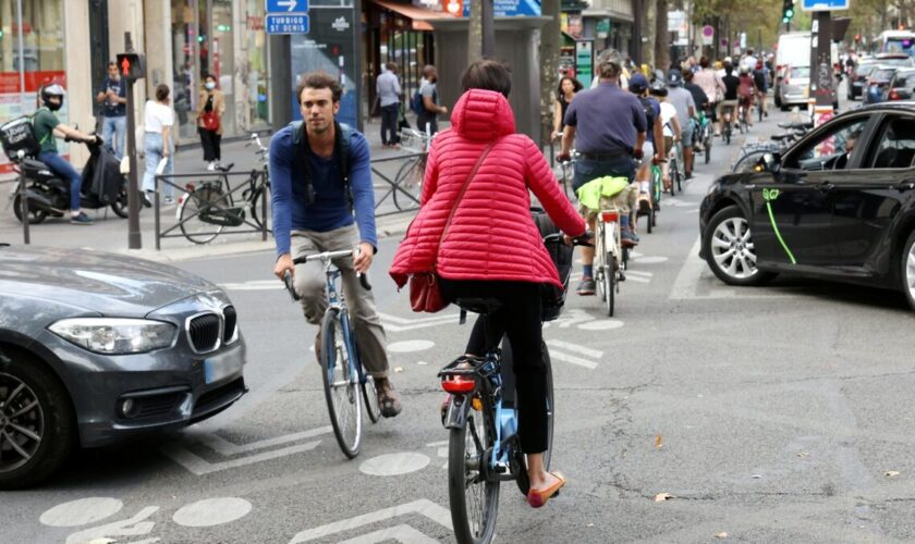 « Il y en a une dizaine par arrondissement » : à Paris, 200 carrefours dangereux dans le viseur des cyclistes