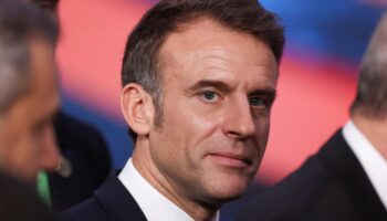 «Ils sont complètement cons» : Emmanuel Macron fustige les responsables du limogeage du premier ministre haïtien