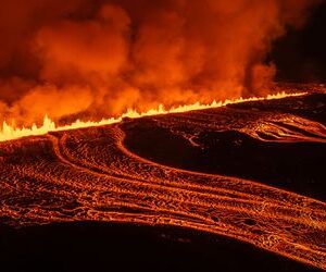 Island: Vulkan ausgebrochen – Ort evakuiert