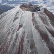 Japon : la neige enfin de retour sur le mont Fuji, marquant la fin d’un triste record