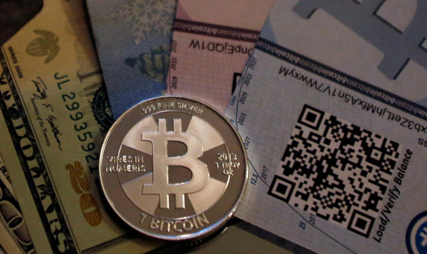 « Je me suis dit que ça allait monter » : avec l’envolée du bitcoin, ils ont investi dans la cryptomonnaie