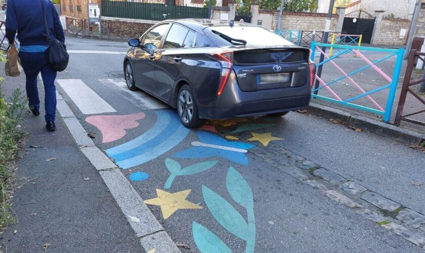 « Je vois ça, je ralentis direct » : aux Mureaux, de l’art au sol pour renforcer la sécurité routière près des écoles