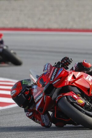 Jorge Martín, campeón del mundo de MotoGP tras terminar tercero pese a la victoria de Bagnaia