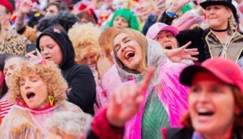 Karneval in Köln und Düsseldorf: Session beginnt im Regen