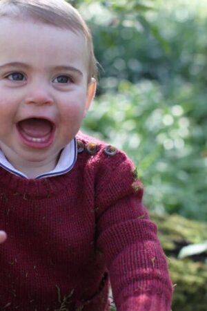 Kate Middleton partage trois photos du prince Louis pour son anniversaire