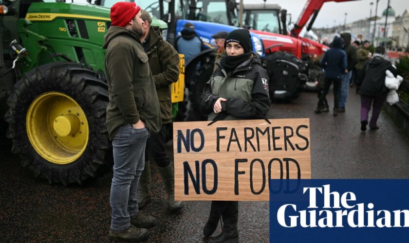 Keir Starmer defends inheritance tax change amid farmers’ outrage