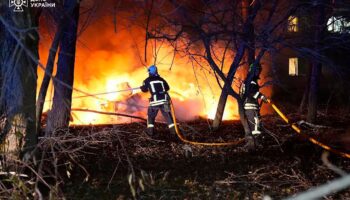 Sumy wird immer häufiger Ziel russischer Angriffe. (Archivbild) Foto: Uncredited/Ukrainian Emergency Service/AP