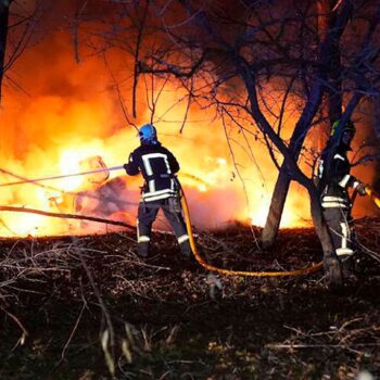 Sumy wird immer häufiger Ziel russischer Angriffe. (Archivbild) Foto: Uncredited/Ukrainian Emergency Service/AP