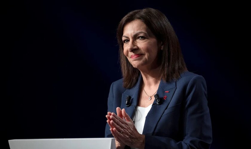 La alcaldesa de París, Anne Hidalgo, anuncia que no optará a la reelección en 2026