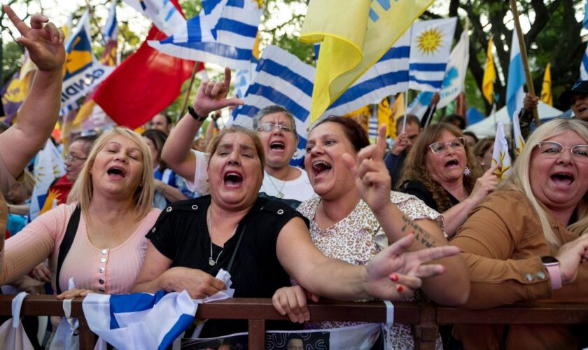 Bei der Stichwahl in Uruguay wird ein knappes Ergebnis erwartet. (Archivbild) Foto: Santiago Mazzarovich/AP/dpa