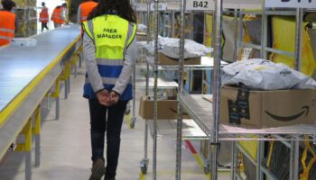 Le Blanc-Mesnil : des agents de tri d’Amazon en grève contre les nouveaux horaires de nuit