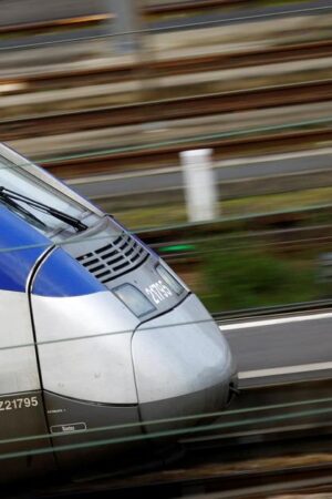 Le trafic SNCF sera perturbé lundi à cause des «vents violents»