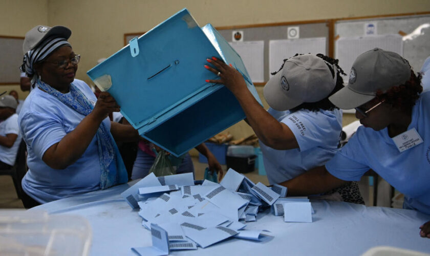 Législatives au Botswana : le président reconnaît la victoire de l'opposition