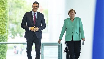 Lo que Merkel desvela: "Rajoy se distanció de mí. Sánchez me ofreció apoyo en inmigración recién llegado al cargo"