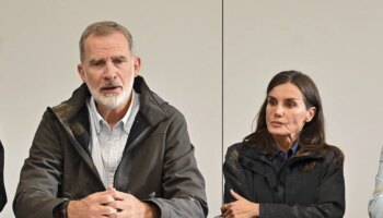 Los Reyes Felipe y Letizia retoman sin Sánchez la visita a la 'zona cero' de la Dana