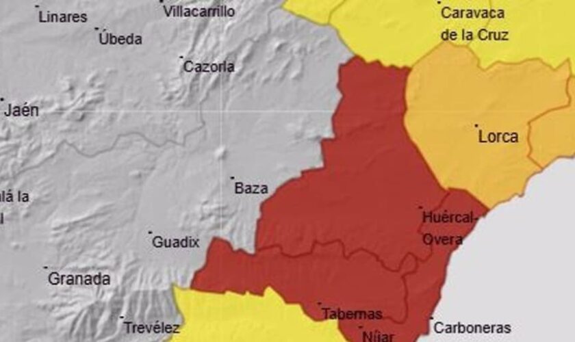 Los vecinos de Almanzora, Los Vélez, Nacimiento y Tabernas reciben un mensaje en sus móviles con el aviso rojo por DANA