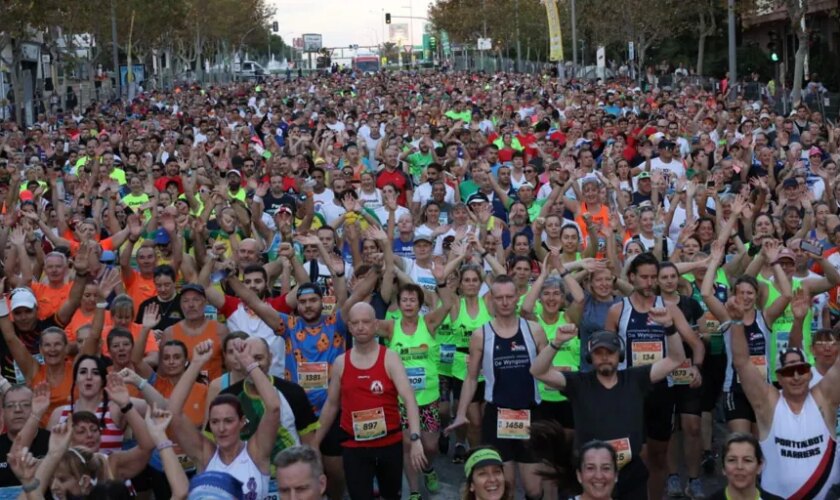 Luis Agustín Escriche y Laura Méndez ganan la Benidorm Half 2024