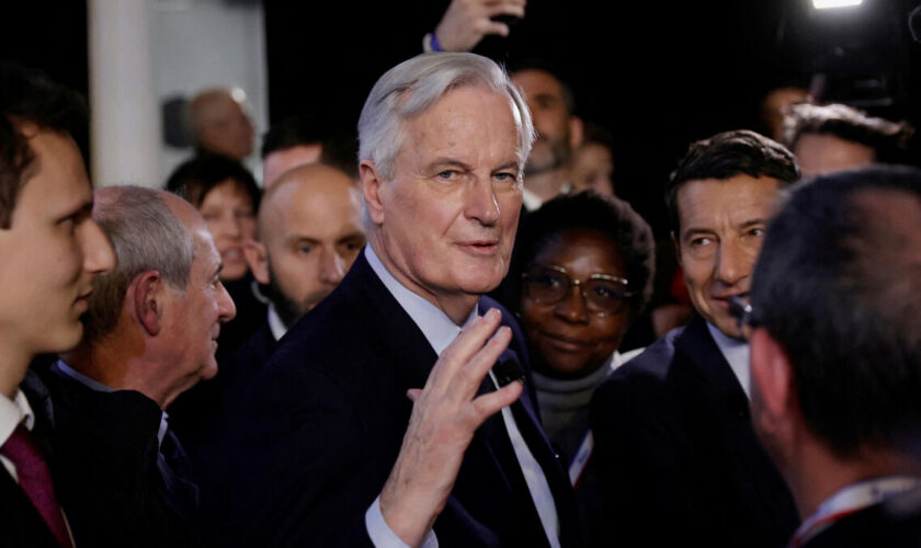 Michel Barnier cajole les maires et appelle ses troupes à plus de « loyauté »