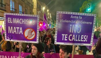 Miles de personas se movilizan en las calles de toda Andalucía contra la violencia de género