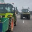 Mobilisés toute la nuit « face à l’enfumage », les agriculteurs lèvent leur camp sur la N118 à Vélizy