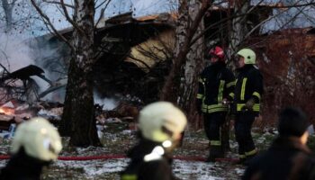 Muere una persona y dos resultan heridas al estrellarse un avión de carga en Vilna (Lituania)