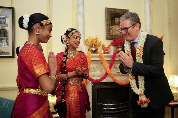 No10 forced to apologise after meat and alcohol served at Diwali celebration